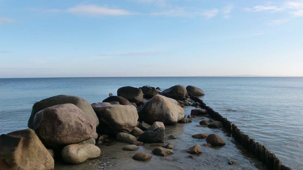 Am Strand von Hohwacht by Bernd Schaa