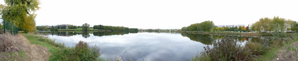 Panorama de l'étang de Maubuée by Romain.D.C