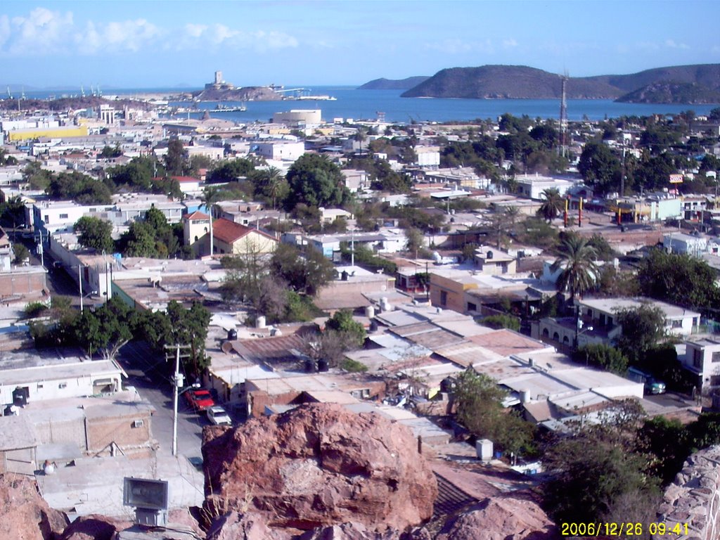 Las casas en guaymas by Heri P. Salazar