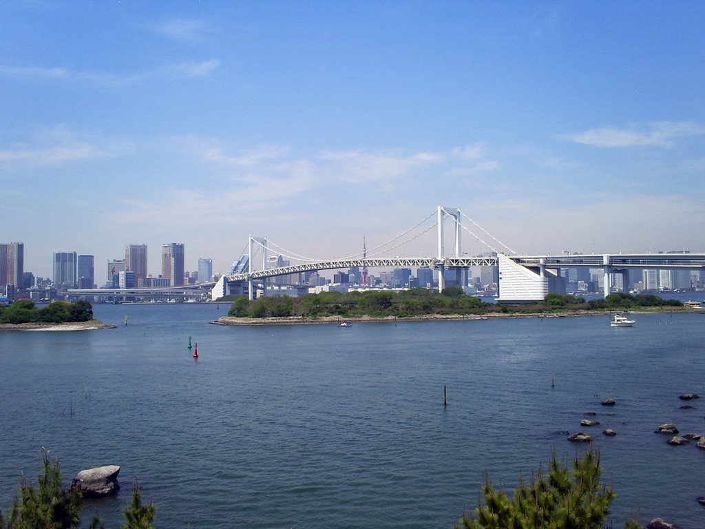 Odaiba - Rainbow Bridge by pzglicz