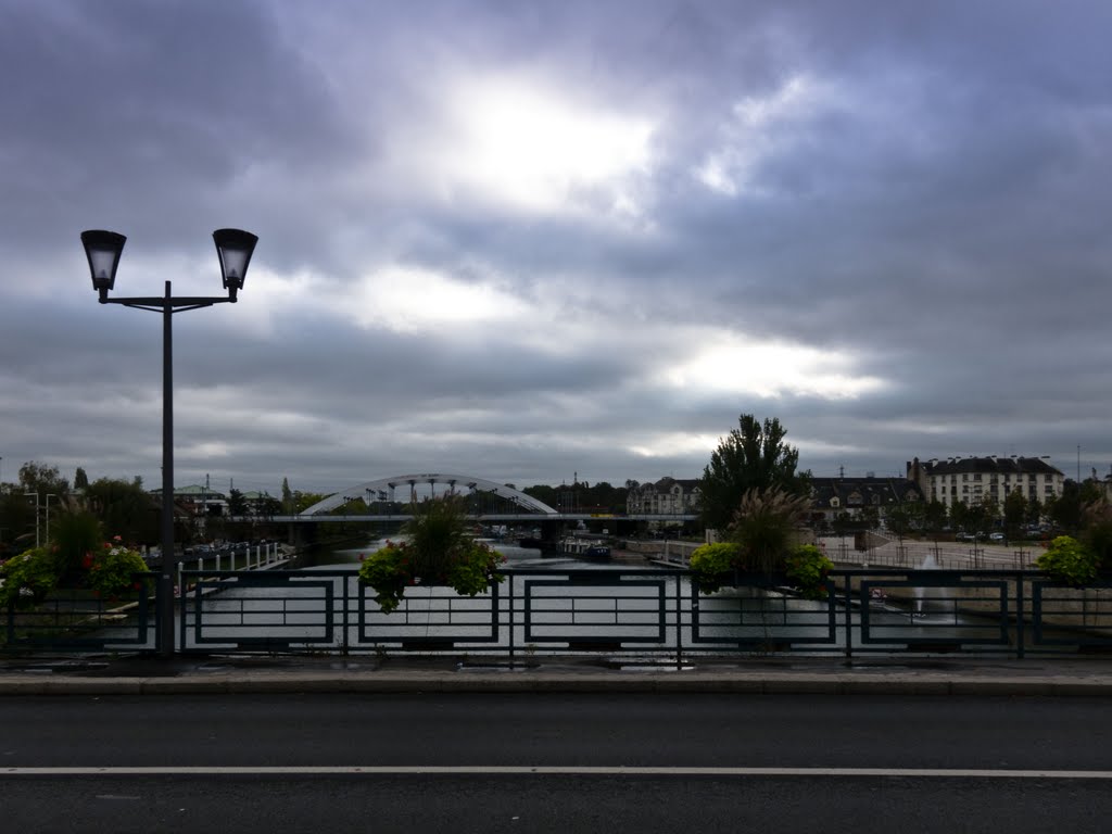 Pontoise - Vue sur l'Oise by Elladan