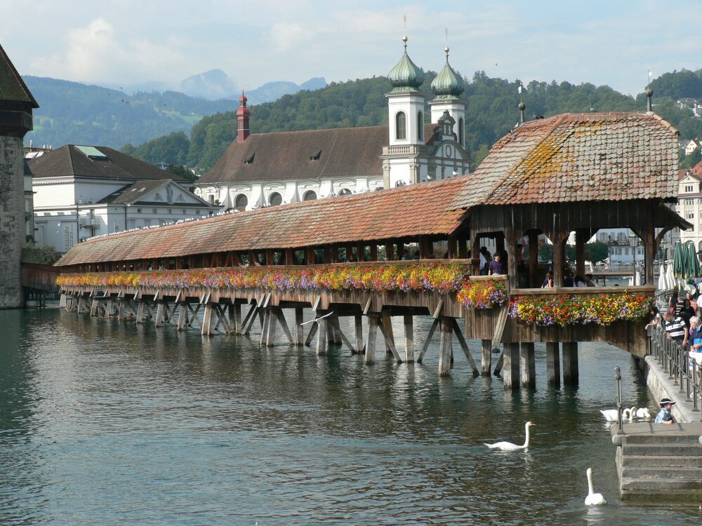 Kappelbrücke Luzern by Peter und Ute