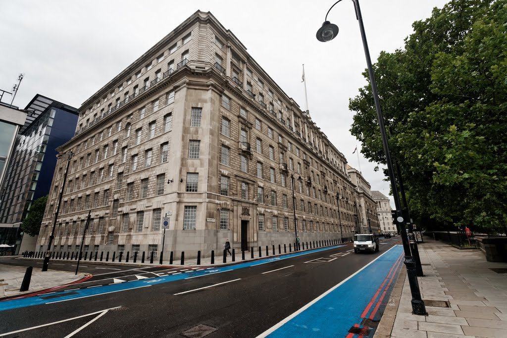 London - Millbank - View NW on Thames House 1929-30 by Sir Frank Baines by txllxt