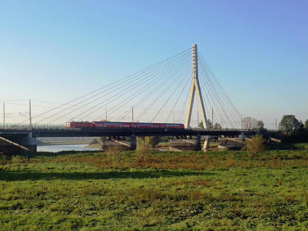 Elbbrücke Niederwartha by Sonnimaus