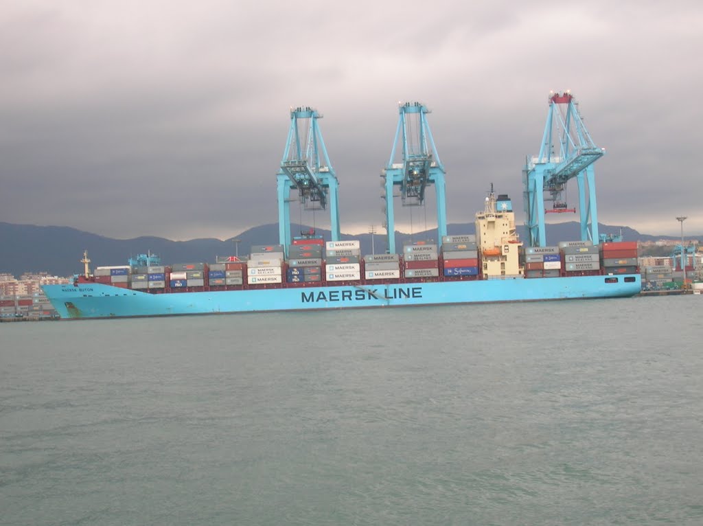 MAERSK BUTON PUERTO ALGECIRAS by Seestern