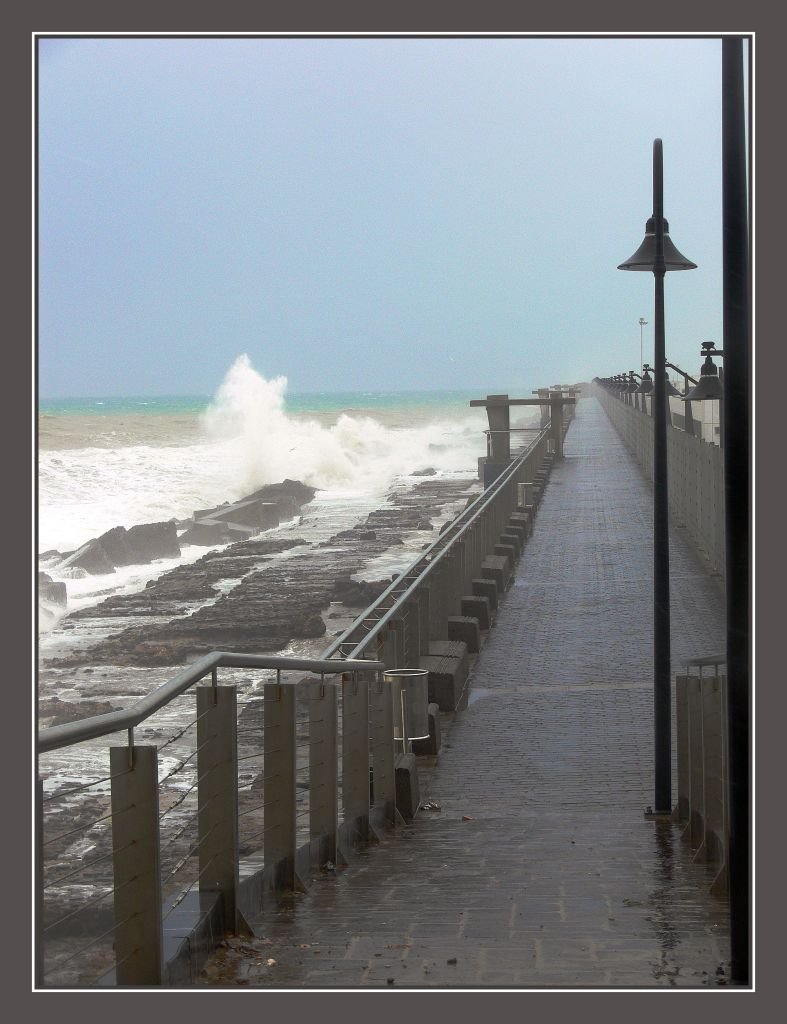 DIQUE NORTE PUERTO MELILLA by Braulio Tortosa Murc…