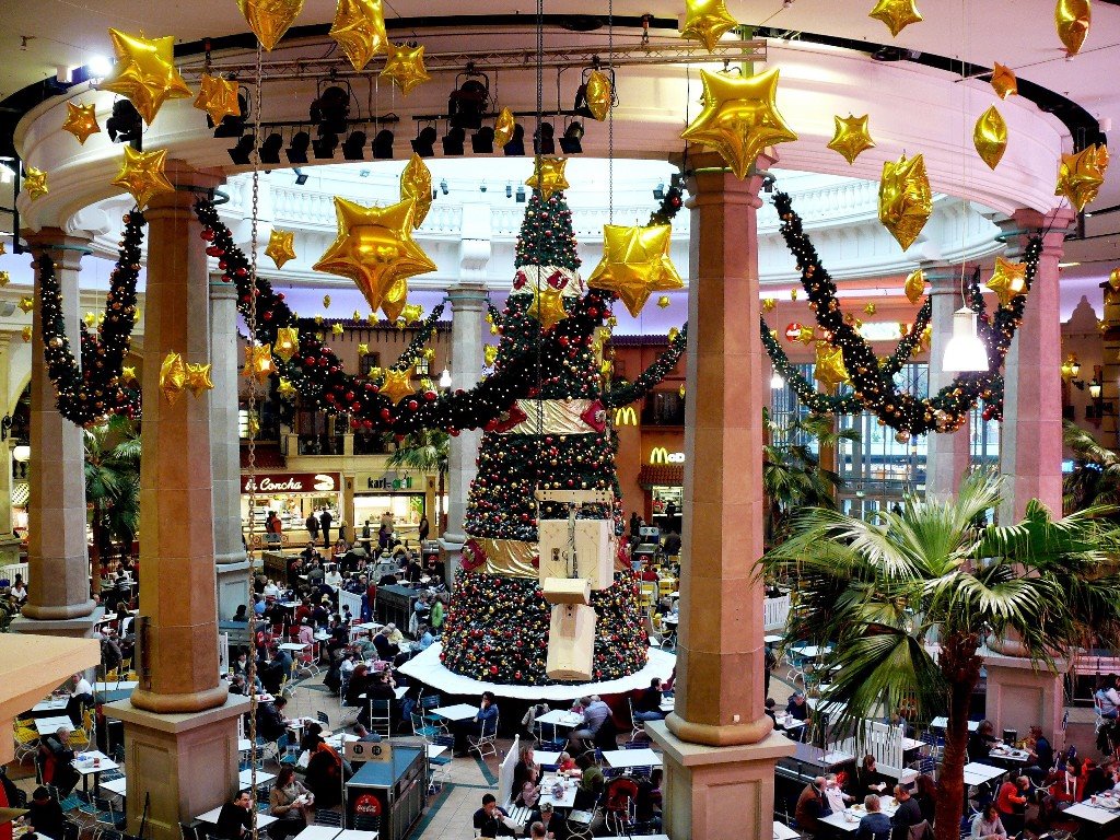 Xmas Mall - Centro Oberhausen by heinz trompetter