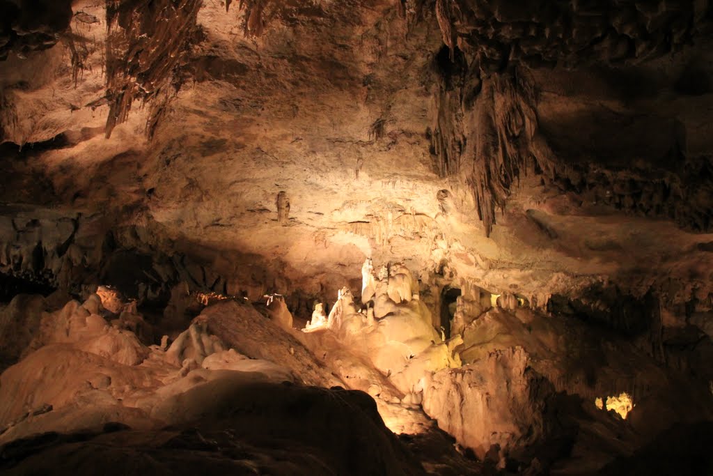 Grottes de Bétharram, La Grande Salle by Bérangère Tiaffay