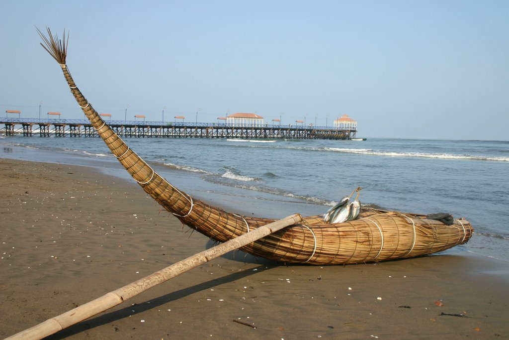 A good fishing day! Huanchaco beach by Pro Deepsea Diver