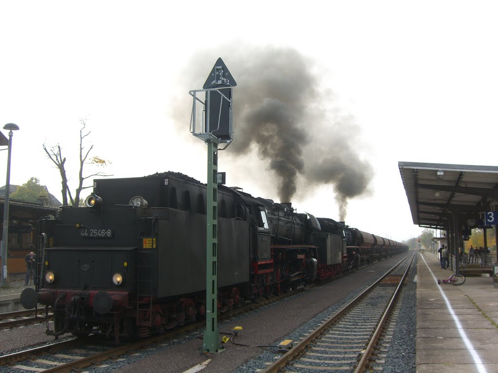 Zur Ausfahrt bereit by Schmalspur Sa.