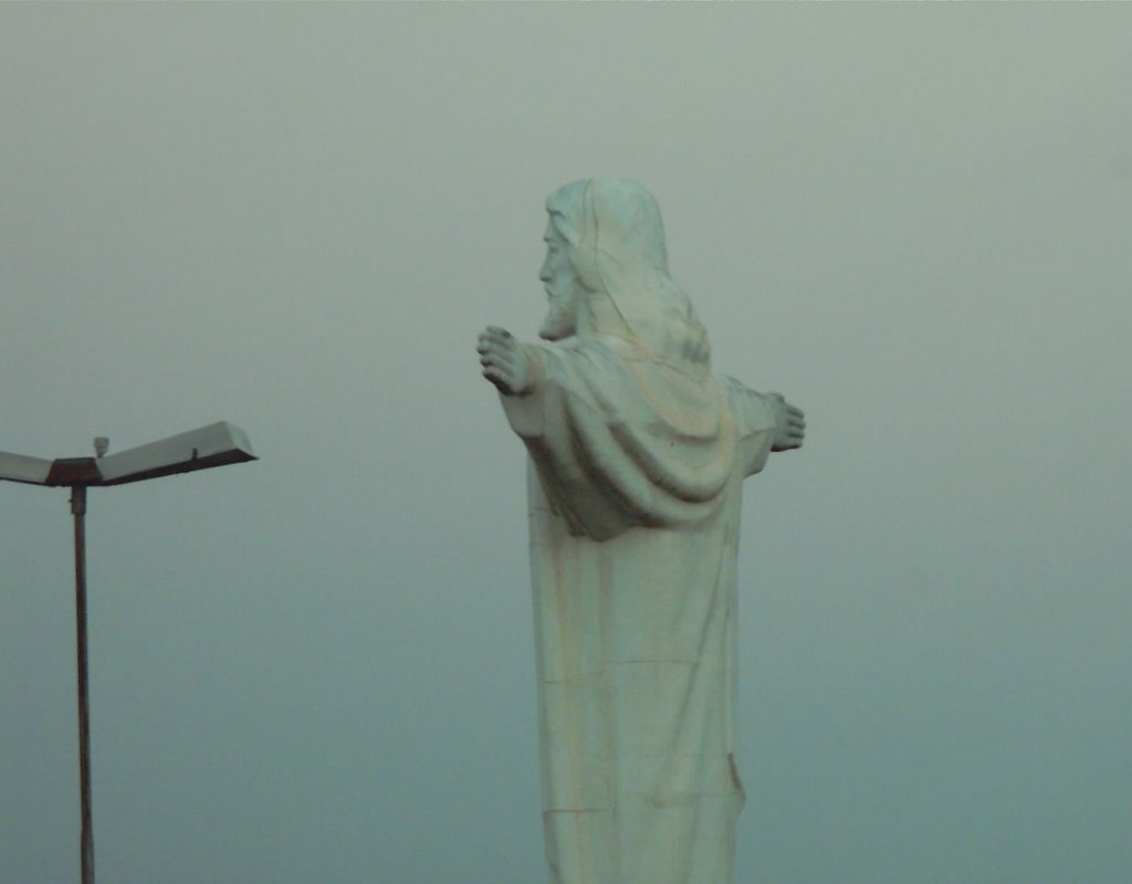 Cristo em Ibitinga (av eng.Ivanil Francischini ) by Gustavo camargo abib