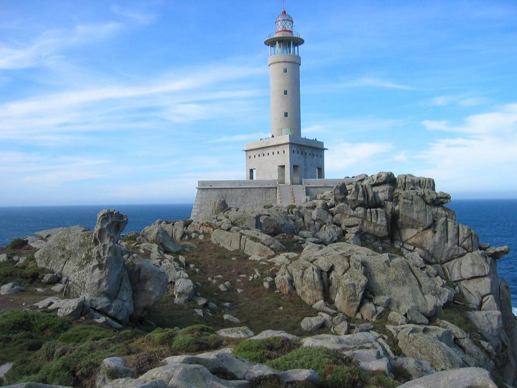 Faro Punta Nariga by La Casa del Chiflón