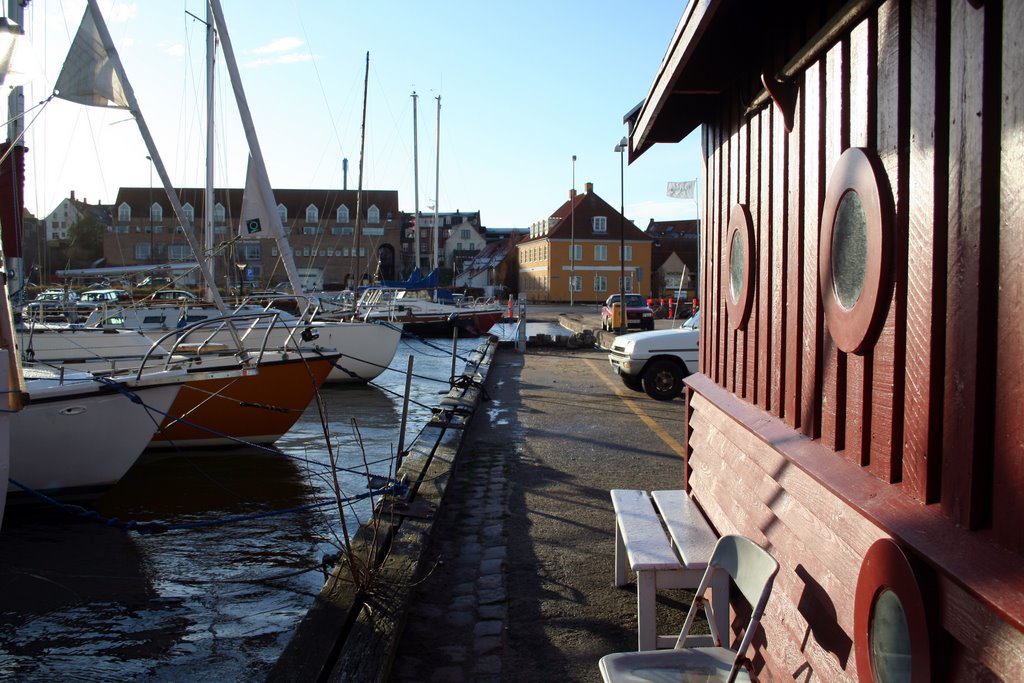 Holbæk Gammel Havn by Povl Hilligsø