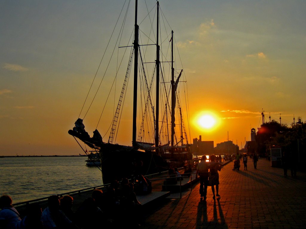 Waiting to board Tall Ship>Kajama by Nikbrovnik