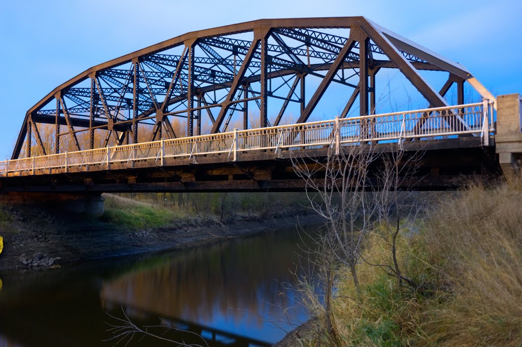 Night Crossing of the Chippewa River through a 1959 Parker Through Truss Bridge - Montevideo, MN - October 30th, 2011 by mnragnar