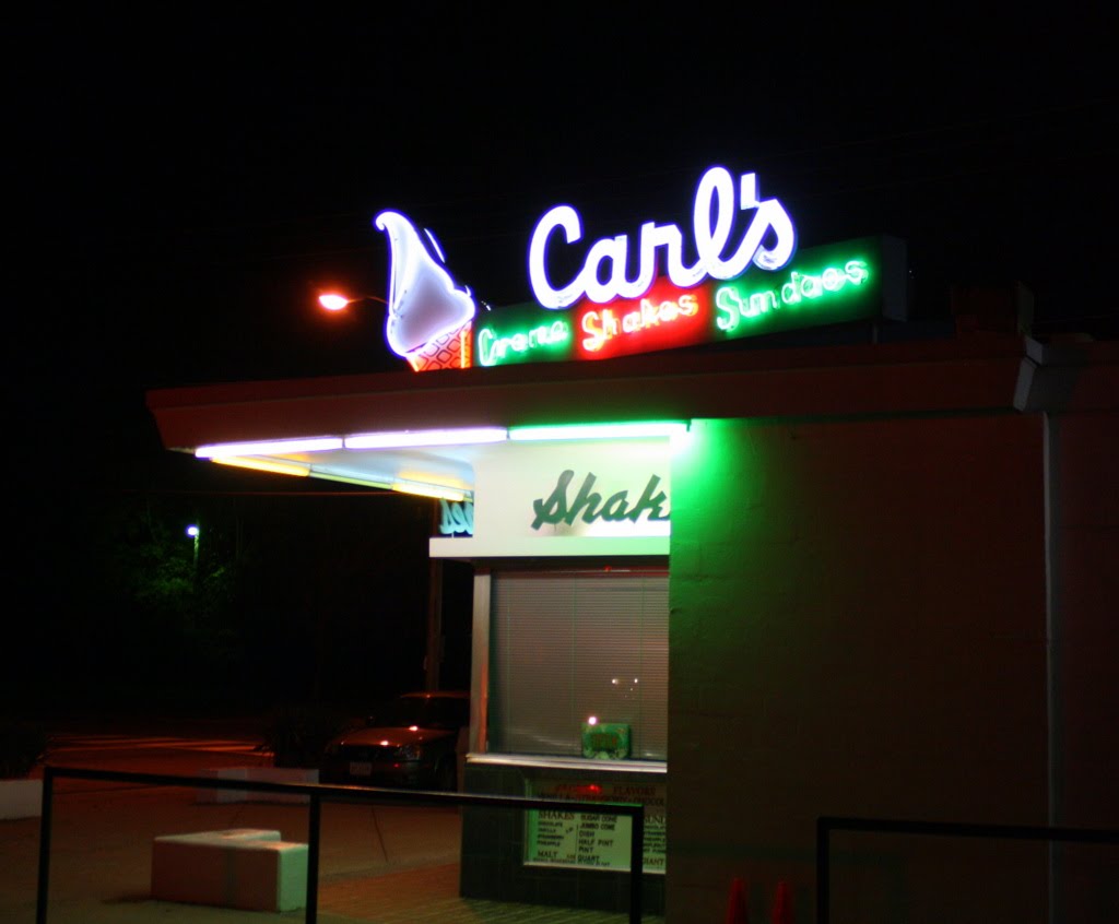 Carl's at night by TimPoe