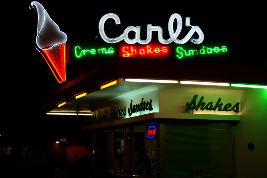 Carl's at night by TimPoe