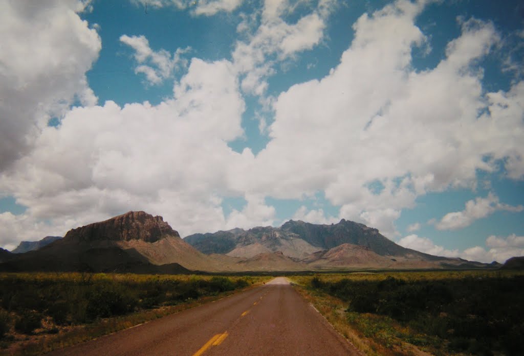 Approaching Big Bend Nat. Pk, Texas on hwy 385, apr 18, 1997 by Tom Dudones