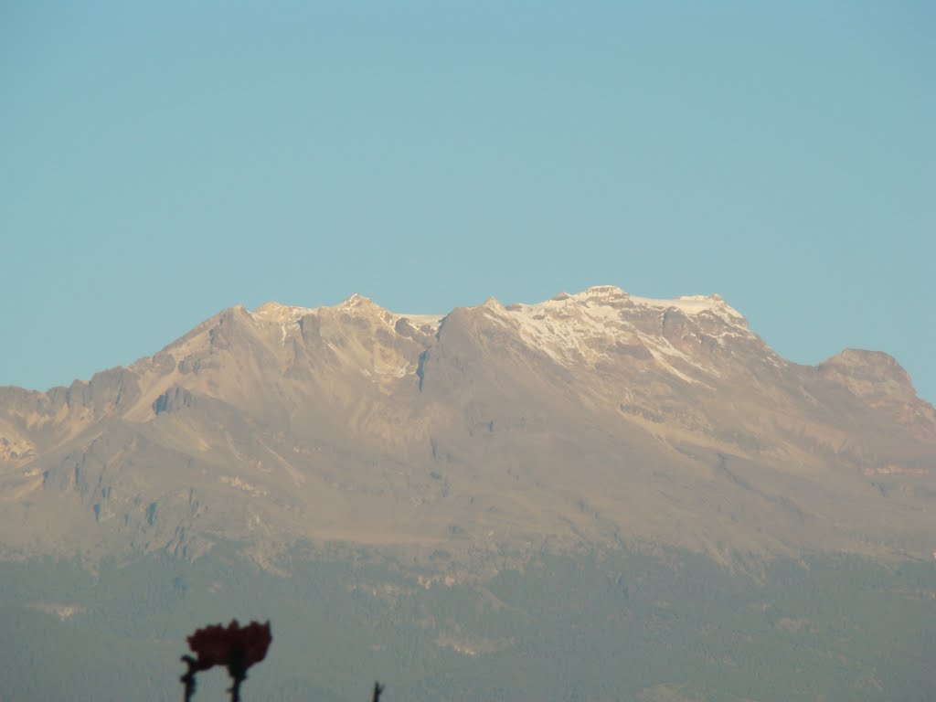 El Iztaccihuatl by giova_els