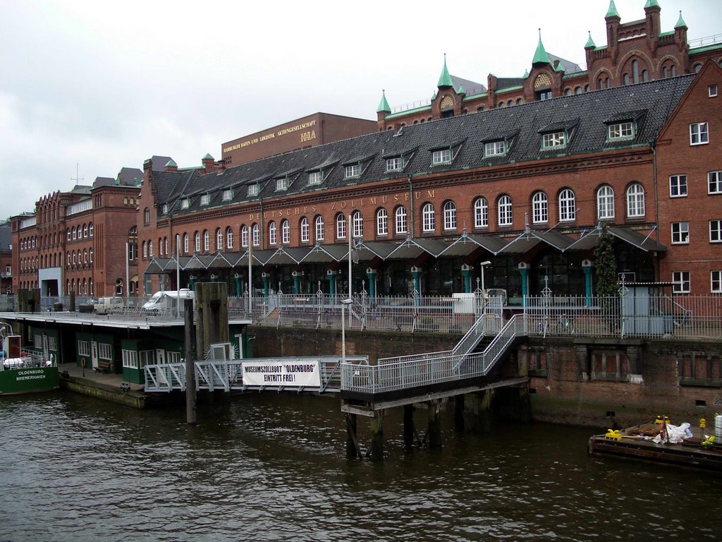 Hamburg Speicherstadt_HSW by Henry Schwan