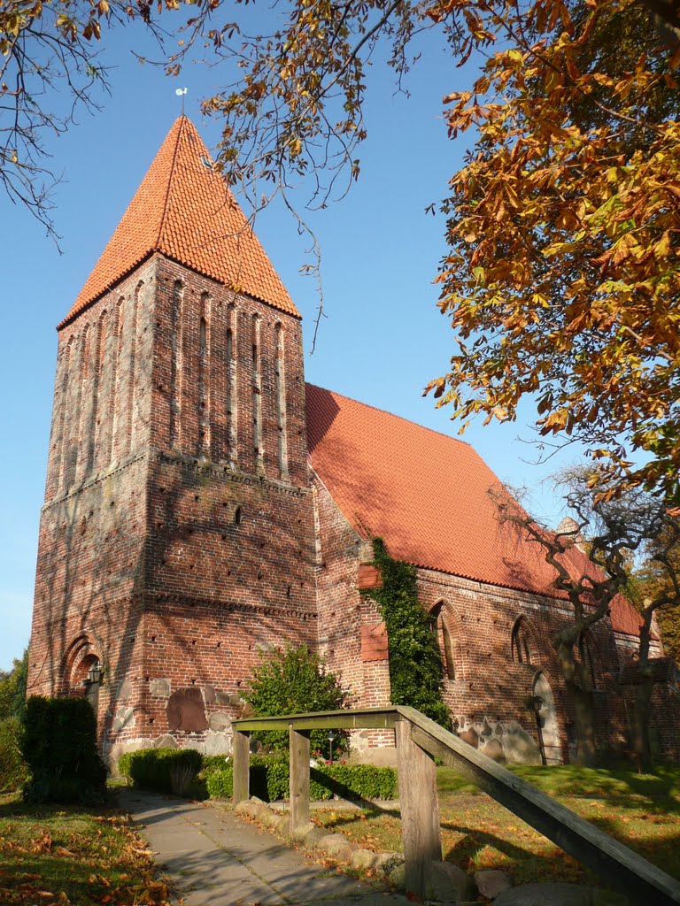 Dorfkirche Lanken-Granitz by Lupe56