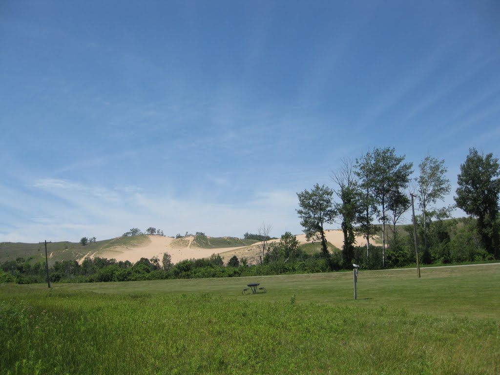 The dune climb viewed from the picnic site by UnagiUnagi