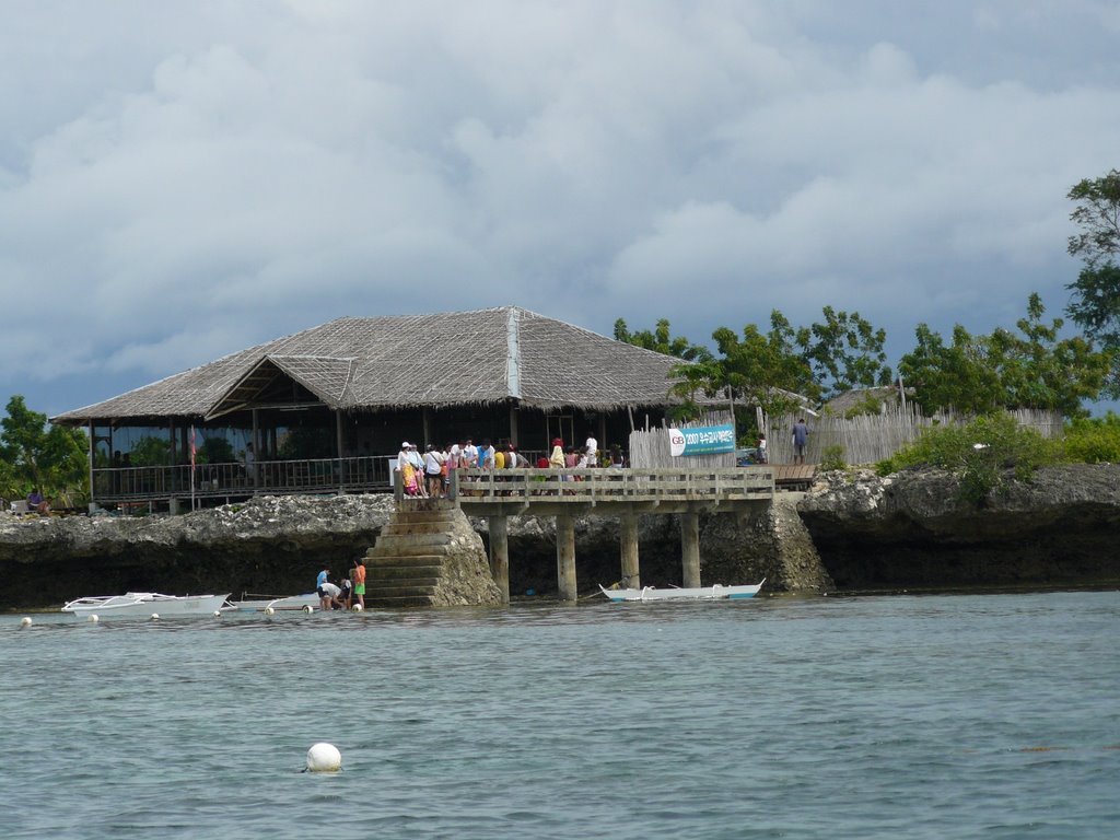 Cordova, Cebu, Philippines by luchog