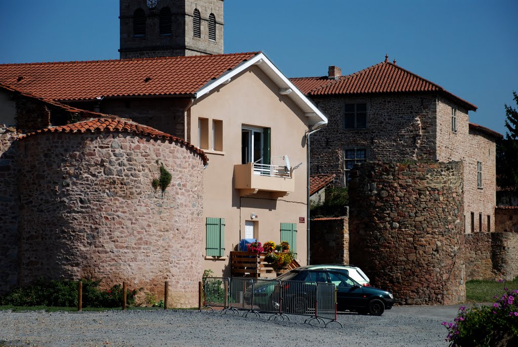 Anciens remparts de pouilly les feurs by merlin42