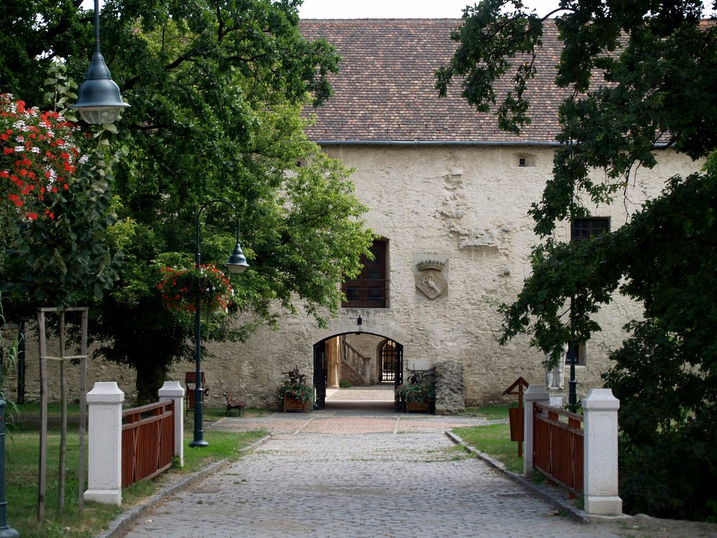 Szerencs, vár, castle by Horváth  László