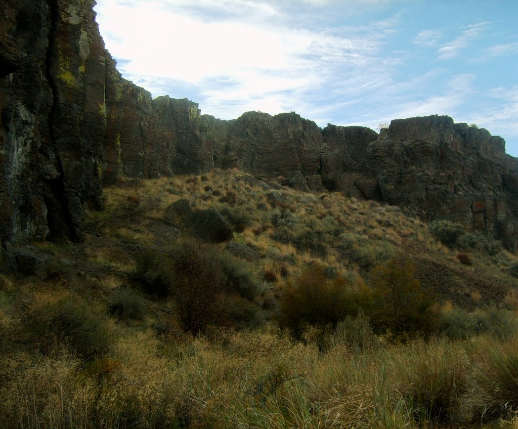 Basalts at Echo Basin, Vantage, Washington by Cowboy Mark Nitchman