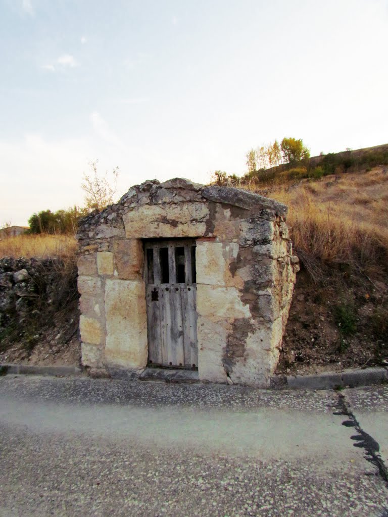 Bodega, Pecharromán. Segovia. by Valentín Enrique