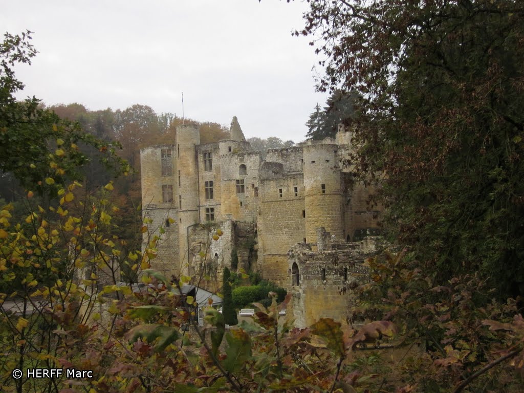 Beaufort: Das Schloss by Wandern in Ostbelgien