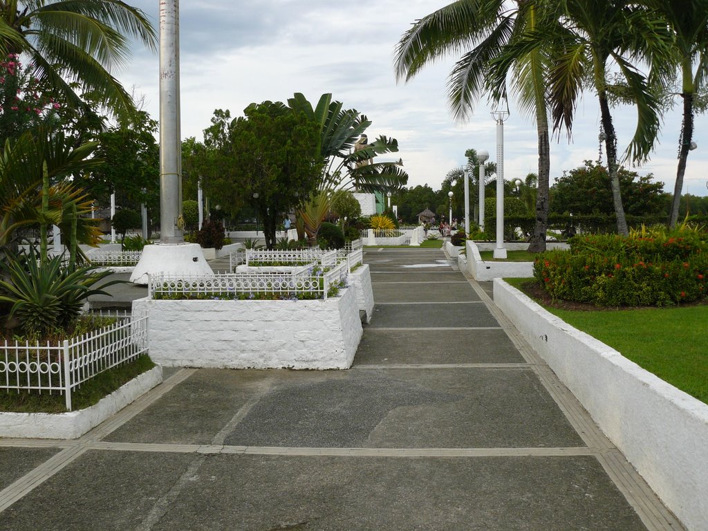 Mactan Shrine (1) by luchog