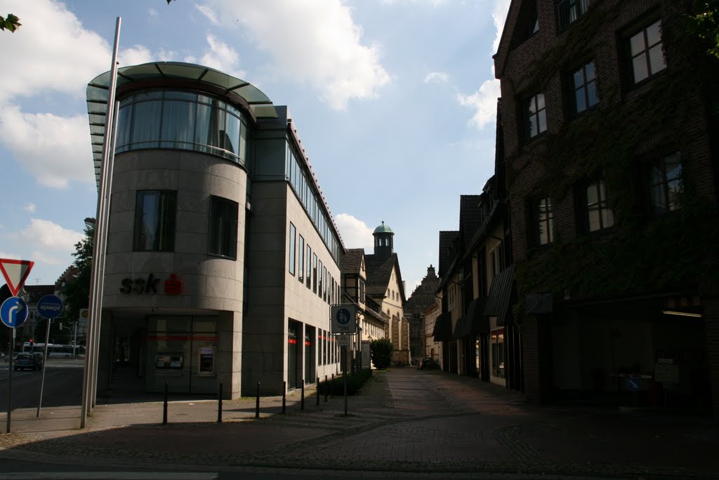 Heiliggeiststrasse, Hameln. by Carl030nl