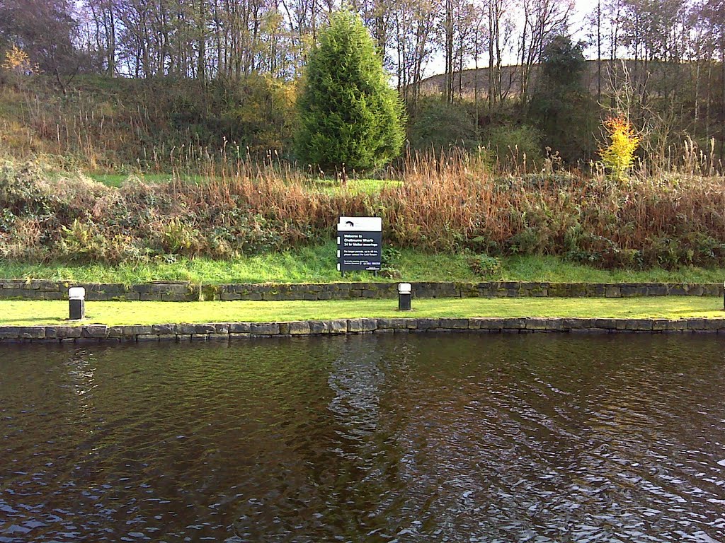 Chelbourne Wharfe, below Summit Lock. by Alan3704