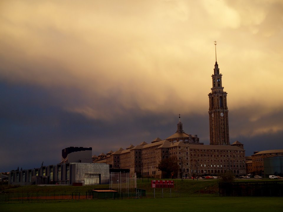 Universidad Laboral by francisco ovies