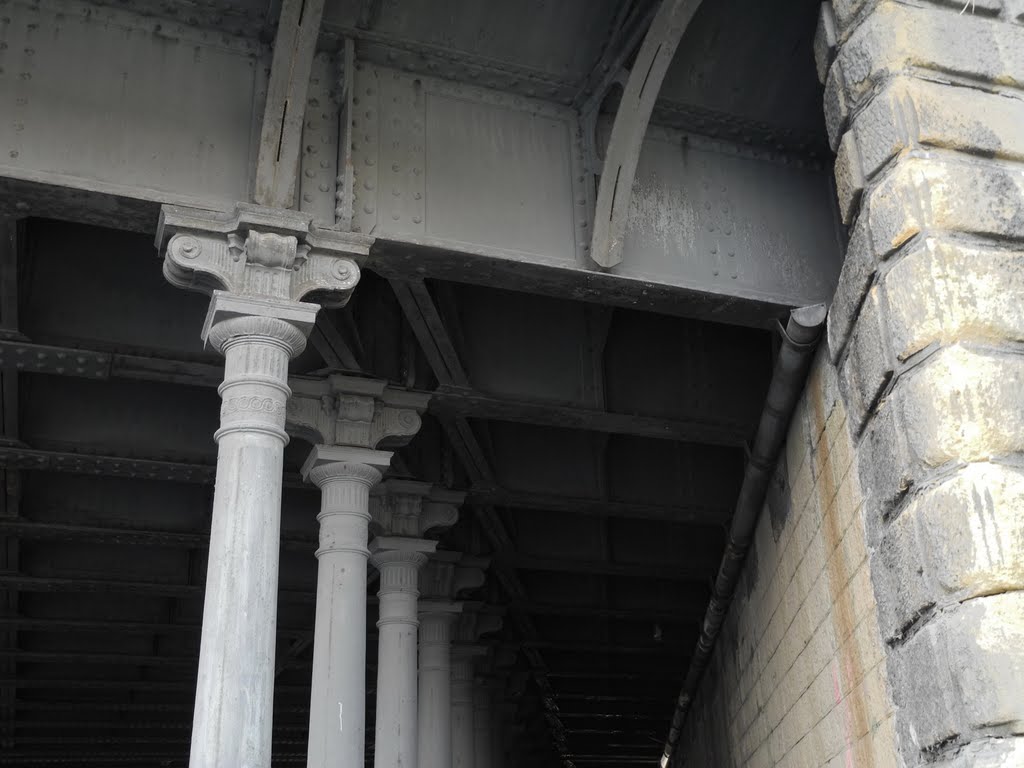 Železniční viadukt přes Svratku, Brno-štýřice, Brno, Czech Republic by Bridgy Guida