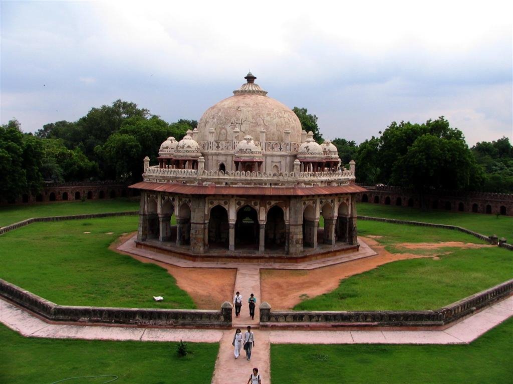 Isa Khan's Tomb by Etheral