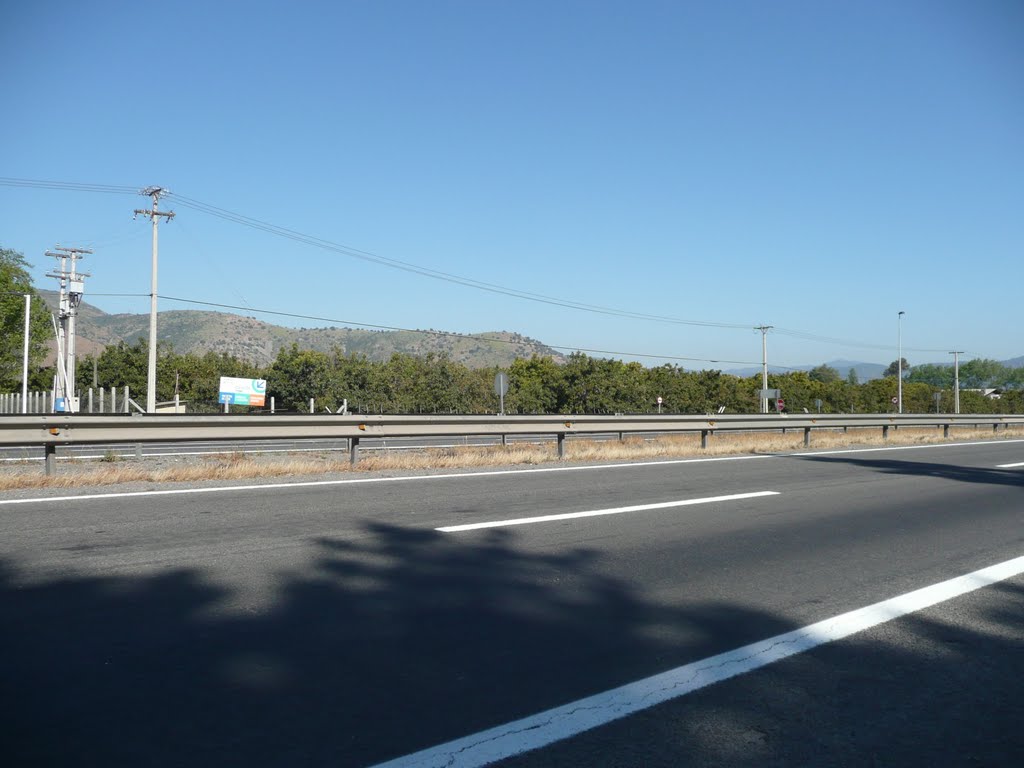 Panamericana Ruta 5 a La Ligua y al Norte (Derecha) / Comuna de Nogales al Noroeste by JEG