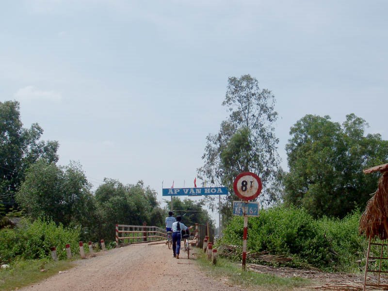 Cầu - Kênh (canal) 62 - bridge by Vietnam - Paracels