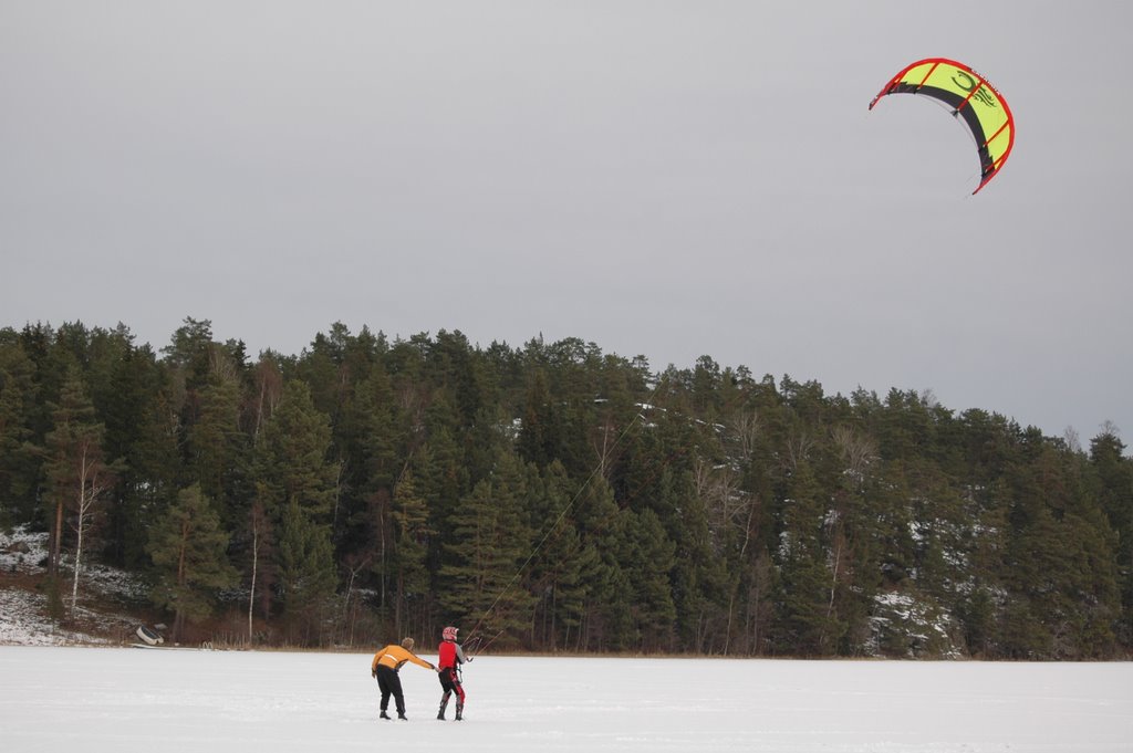 Kitesurfing on ice by ErikG