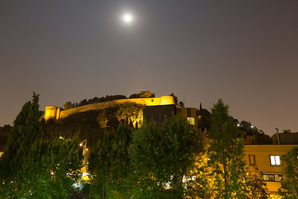 Brescia castle at night by jsenniko