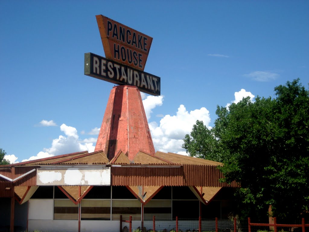 Pancake House Restaurant (Fort Courage), Houck, Arizona by J.gumby.BOURRET