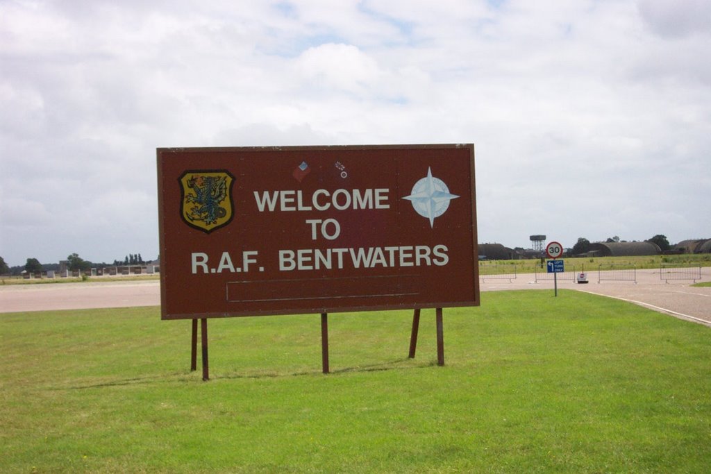 RAF Bentwaters by fencer_js@yahoo.com