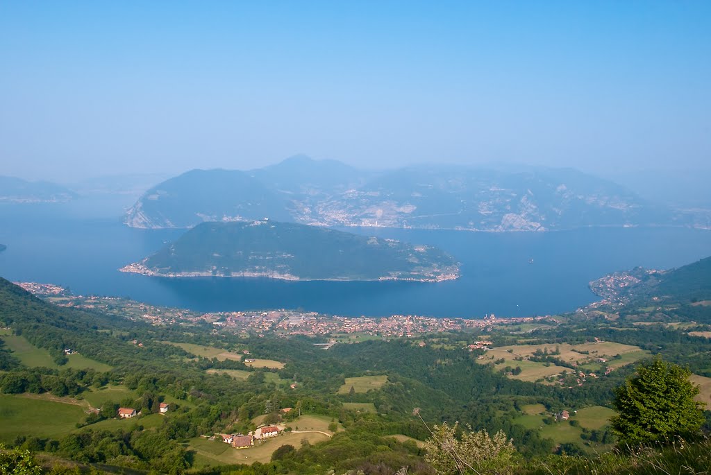 Montisola e il Lago d'Iseo by Francesco Zanardini