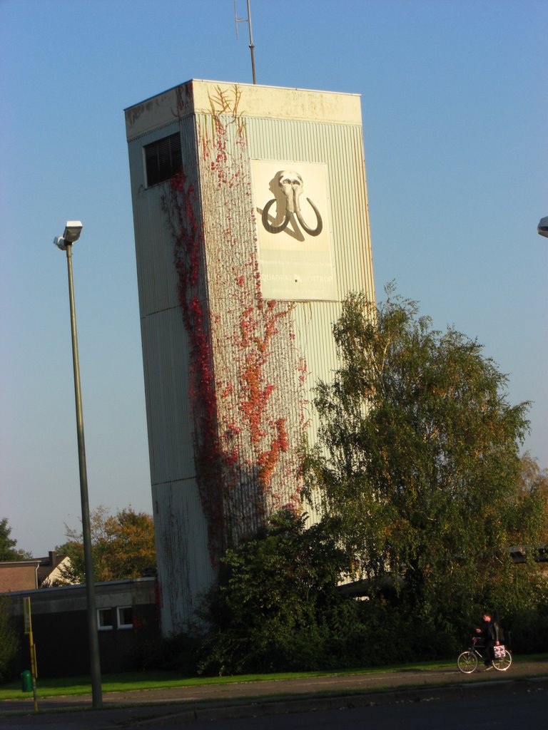 Feuerwache Bottrop, Schlauchturm by orion 7