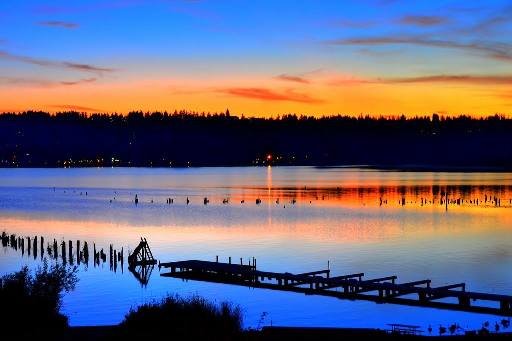 Sunset Lake Sammamish by Boathill