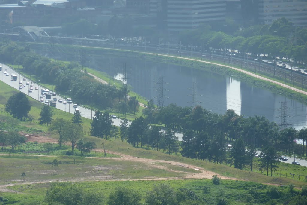 Rio Pinheiros by Casas no Morumbi