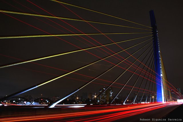 Ponte sobre Rodovia Pres. Dutra-Guarulhos by jair ssantos