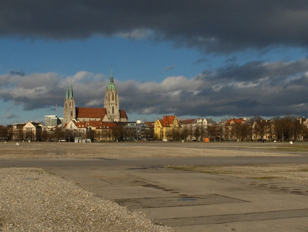 Munich, Theresienwiese by CefeHXJ